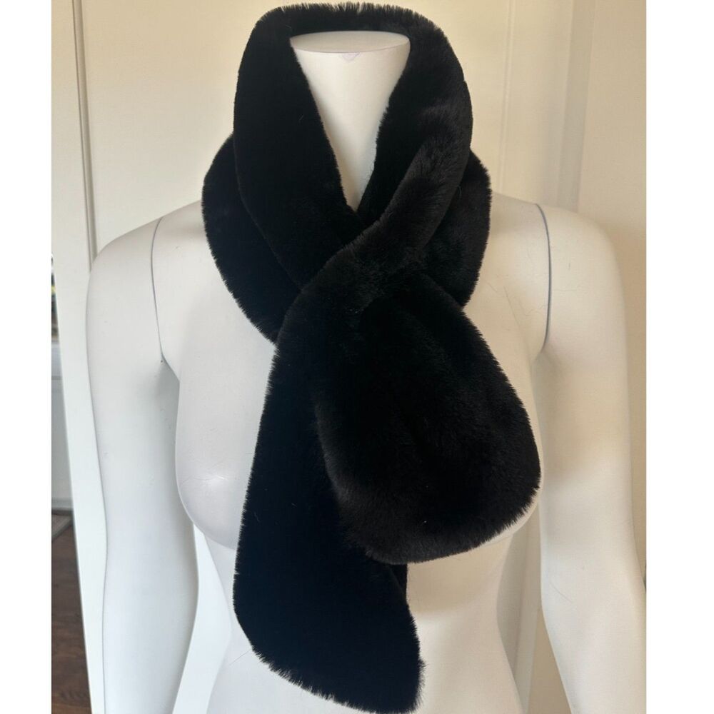 Neck wrap,  by Parkhurst,  One size.